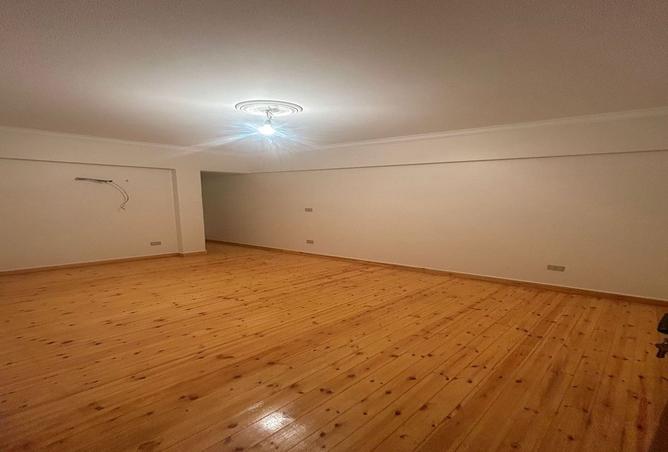 8326237 - Property Image 2