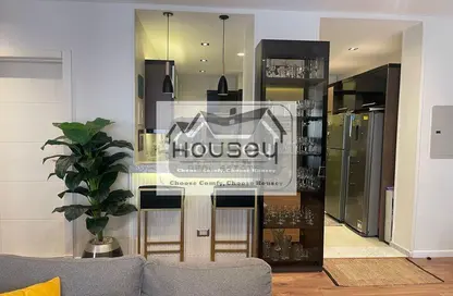 Apartment - 2 Bedrooms - 3 Bathrooms for sale in Palm Hills Village Gate - South Investors Area - New Cairo City - Cairo