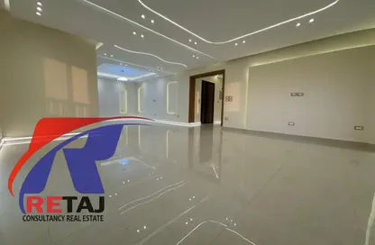 Apartment - 3 Bedrooms - 3 Bathrooms for sale in Omar Ibn Al Khattab St. - Al Sefarat District - Nasr City - Cairo