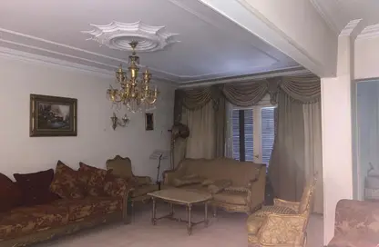 شقة - 3 غرف نوم - 1 حمام للبيع في ميدان تريومف - النزهة - القاهرة