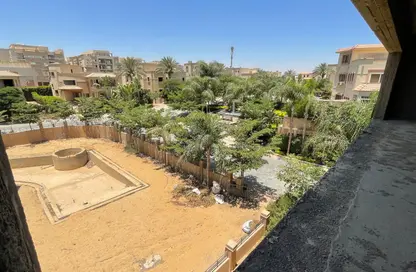 بناية كاملة - استوديو - 2 حمامات للبيع في محور جمال عبد الناصر - التجمع الثالث - مدينة القاهرة الجديدة - القاهرة