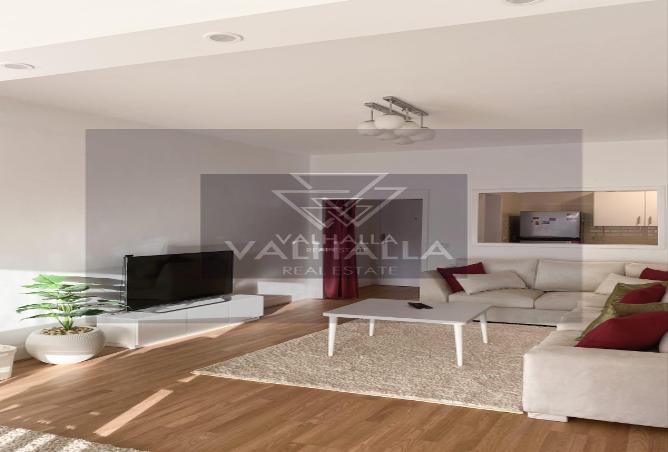 6889900 - Property Image 2