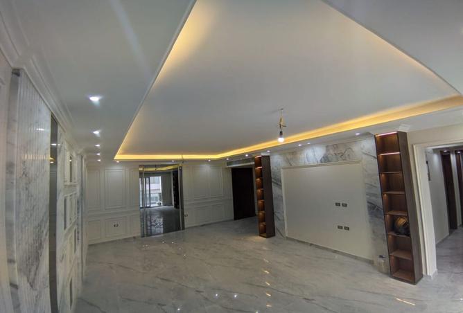 8172539 - Property Image 2