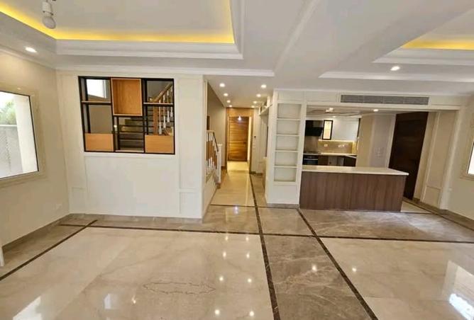 8227777 - Property Image 2