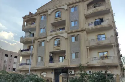 Apartment - 2 Bedrooms - 2 Bathrooms for sale in South Lotus - El Lotus - New Cairo City - Cairo