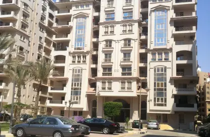 شقة - 3 غرف نوم - 3 حمامات للبيع في طريق المقطم القطاميه - الهضبة الوسطي - المقطم - القاهرة