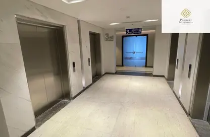 Office Space - Studio - 3 Bathrooms for sale in Hyde Park Central - The 6th Settlement - New Cairo City - Cairo