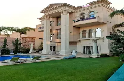 Palace - 6 Bedrooms - 4 Bathrooms for sale in Stei8ht - The 1st Settlement - New Cairo City - Cairo