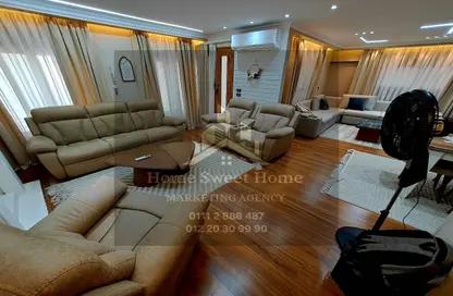 Apartment - 3 Bedrooms - 3 Bathrooms for sale in Abd Al Aziz Fahmy St. - Heliopolis Square - El Nozha - Cairo