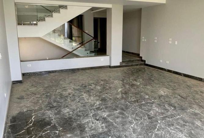 8358106 - Property Image 2