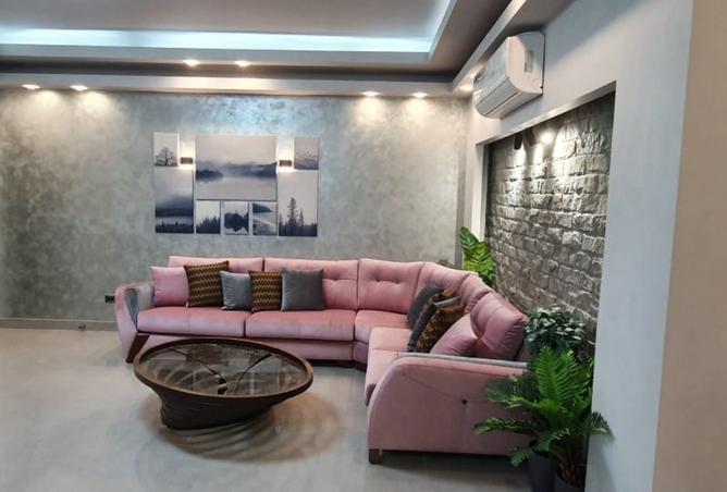 8375231 - Property Image 2