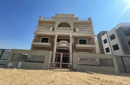 Villa for sale in 90 Street - The 5th Settlement - New Cairo City - Cairo