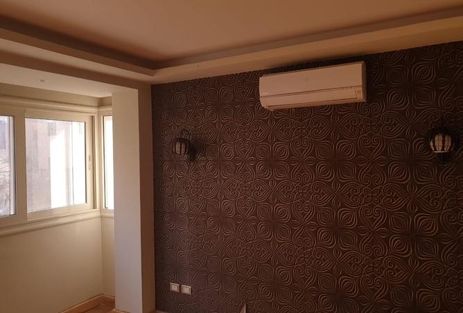 8243233 - Property Image 2