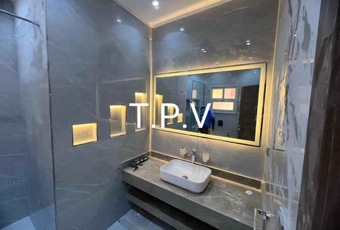 8385388 - Property Image 2