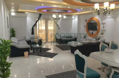 Apartment - 3 Bedrooms - 3 Bathrooms for rent in Gool Gamal St. - Al Agouza - Giza