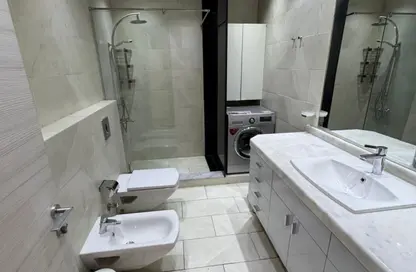 Apartment - 2 Bedrooms - 2 Bathrooms for sale in Katameya Heights - El Katameya Compounds - El Katameya - New Cairo City - Cairo