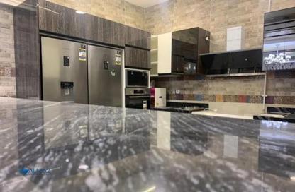 Apartment - 3 Bedrooms - 3 Bathrooms for sale in Fareek Awal Ali Amer St. - 6th Zone - Nasr City - Cairo
