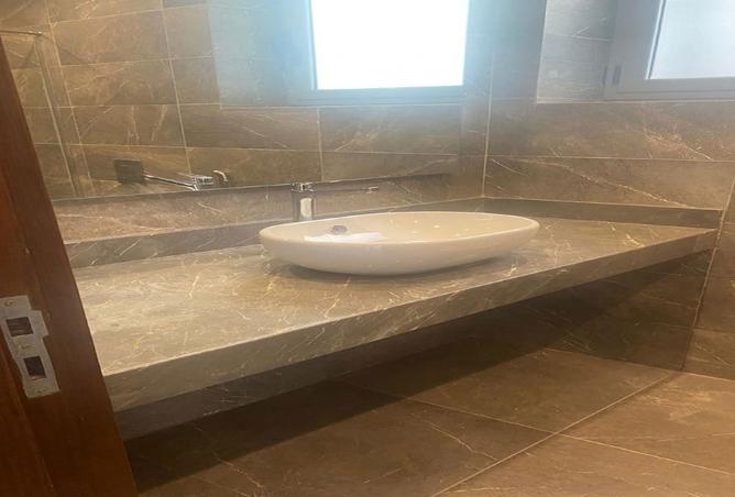 8327772 - Property Image 2