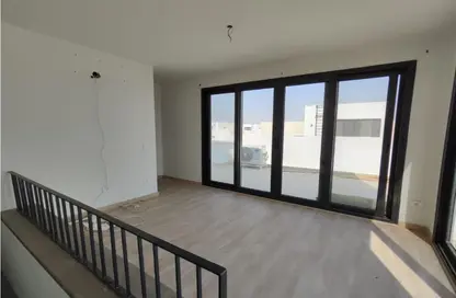 منزل مزدوج - 4 غرف نوم - 4 حمامات للبيع في كمبوند البروج - كمبوندات الشروق - مدينة الشروق - القاهرة