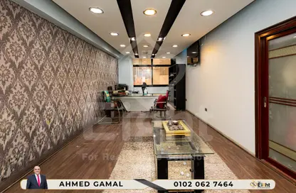 مساحات مكتبية - استوديو - 2 حمامات للبيع في شارع احمد شوقى - مصطفي كامل - حي شرق - الاسكندرية