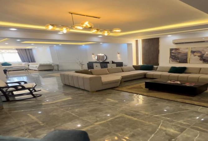 8404069 - Property Main Image