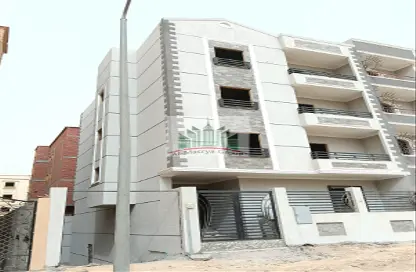 بناية كاملة - استوديو - 8 حمامات للبيع في مدينة 6 أكتوبر - الجيزة