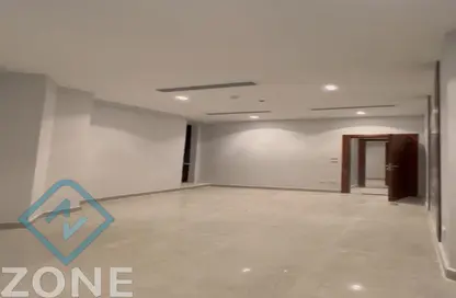 عيادة - استوديو - 1 حمام للايجار في مدينتي - القاهرة