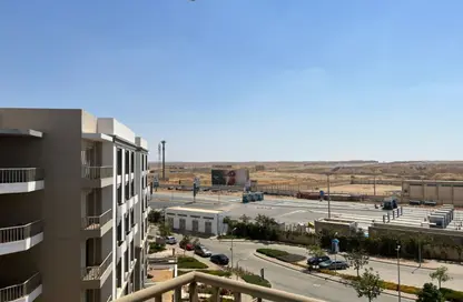 Apartment - 2 Bedrooms - 3 Bathrooms for sale in Hyde Park - New Cairo City - Cairo