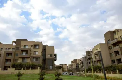 شقة - 2 غرف نوم - 2 حمامات للبيع في ذا فيلدج - المستثمرين الجنوبية - مدينة القاهرة الجديدة - القاهرة