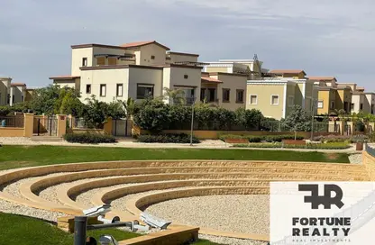 Villa - 3 Bedrooms - 5 Bathrooms for sale in Mivida - 5th Settlement Compounds - The 5th Settlement - New Cairo City - Cairo