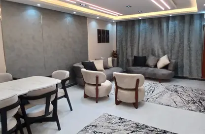 شقة - 3 غرف نوم - 2 حمامات للايجار في شارع الدكتور البطراوي - المنطقة الأولى - مدينة نصر - القاهرة