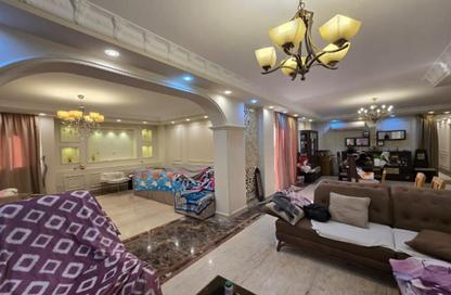 Half Floor - 4 Bedrooms - 5 Bathrooms for sale in El Mearag City - Zahraa El Maadi - Hay El Maadi - Cairo