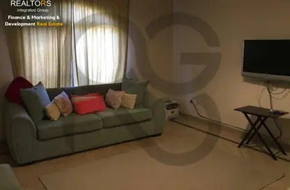 فيلا - 3 غرف نوم - 4 حمامات للبيع في فرست هايتس - محور 26 يوليو - مدينة 6 أكتوبر - الجيزة