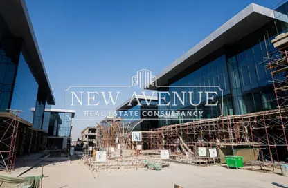 مساحات مكتبية - استوديو - 1 حمام للبيع في جولدن جيت - شارع التسعين الجنوبي - التجمع الخامس - مدينة القاهرة الجديدة - القاهرة