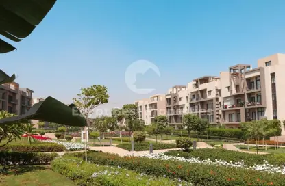 Apartment - 2 Bedrooms - 2 Bathrooms for sale in Fifth Square - The 5th Settlement - New Cairo City - Cairo