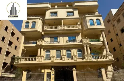 طابق كامل - 8 غرف نوم - 8 حمامات للبيع في اللوتس الجنوبي - حى اللوتس - مدينة القاهرة الجديدة - القاهرة