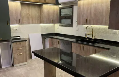 Apartment - 4 Bedrooms - 4 Bathrooms for sale in Villa Square - Fifth Square - The 5th Settlement - New Cairo City - Cairo