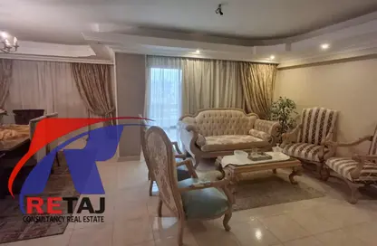 شقة - 3 غرف نوم - 2 حمامات للبيع في شارع اليرموك - المنطقة الأولى - مدينة نصر - القاهرة