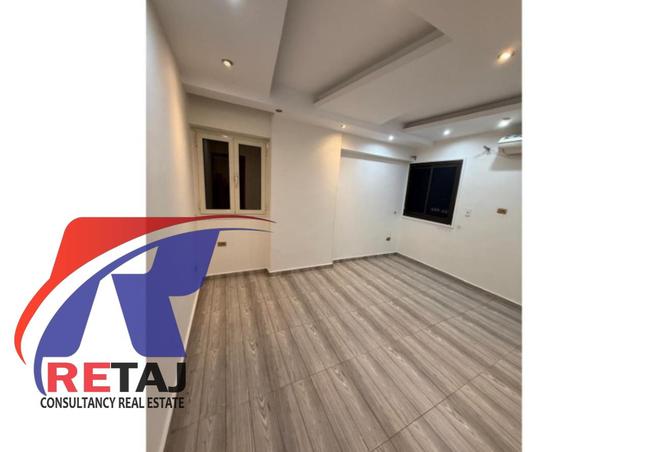 8339332 - Property Image 2