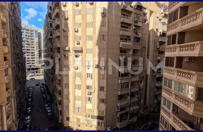 شقة - 3 غرف نوم - 1 حمام للبيع في ميدان سموحة - سموحة - حي شرق - الاسكندرية شقة - 3 غرف نوم - 1 حمام للبيع في ميدان سموحة - سموحة - حي شرق - الاسكندرية