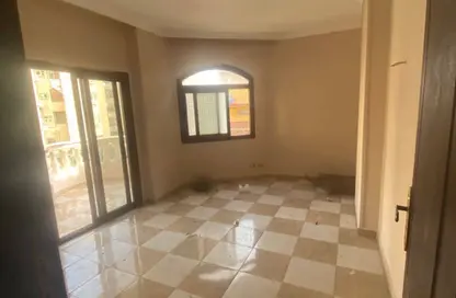 Apartment - 3 Bedrooms - 2 Bathrooms for rent in Zahraa El Maadi - Hay El Maadi - Cairo