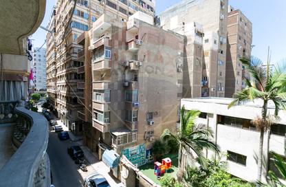 شقة - 5 غرف نوم - 2 حمامات للايجار في سيدي جابر - حي شرق - الاسكندرية