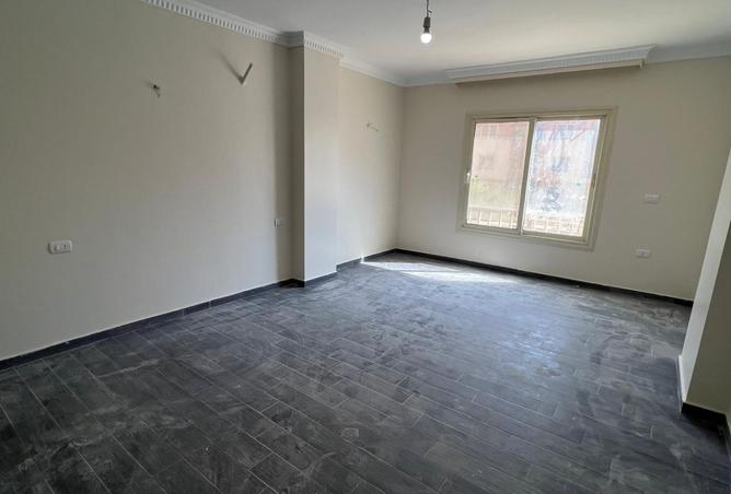 8521666 - Property Image 2