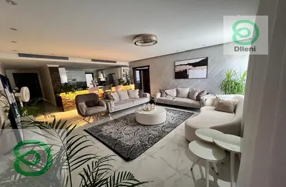 Apartment - 2 Bedrooms - 2 Bathrooms for sale in Lake View Residence - 5th Settlement Compounds - The 5th Settlement - New Cairo City - Cairo