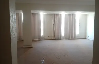 Apartment - 3 Bedrooms - 1 Bathroom for sale in Abbas Zazoa St. - 7th District - Nasr City - Cairo