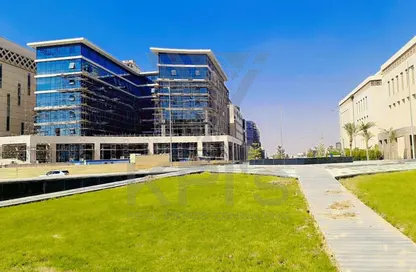 مساحات مكتبية - استوديو - 1 حمام للبيع في مجمع ماركي - الحى المالى - العاصمة الإدارية الجديدة - القاهرة