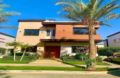 Villa - 3 Bedrooms - 3 Bathrooms for sale in Azzar - 5th Settlement Compounds - The 5th Settlement - New Cairo City - Cairo