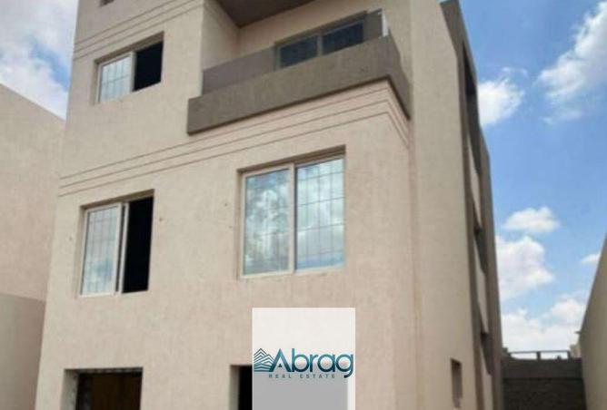 8240067 - Property Image 2