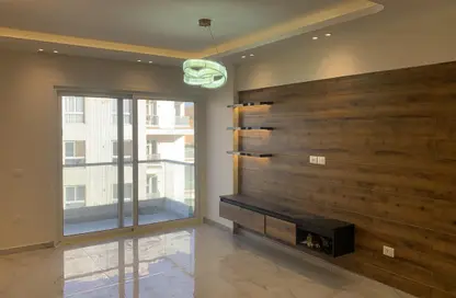 Apartment - 3 Bedrooms - 3 Bathrooms for sale in Palm Hills October - Cairo Alexandria Desert Road - 6 October City - Giza
