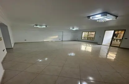 شقة - 3 غرف نوم - 2 حمامات للايجار في شارع صلاح سالم - روكسي - مصر الجديدة - القاهرة